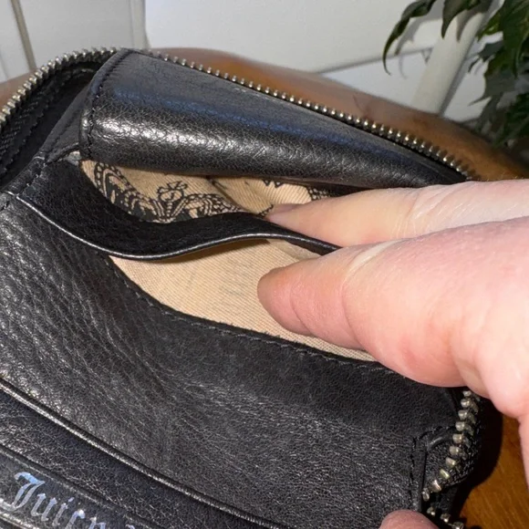 Juicy Couture High Quality Wallet For Nice Girls Who Like Stuff - Picture 9 of 15